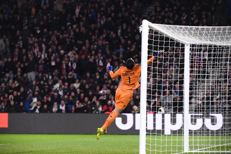 Berke Özer : «<span style=