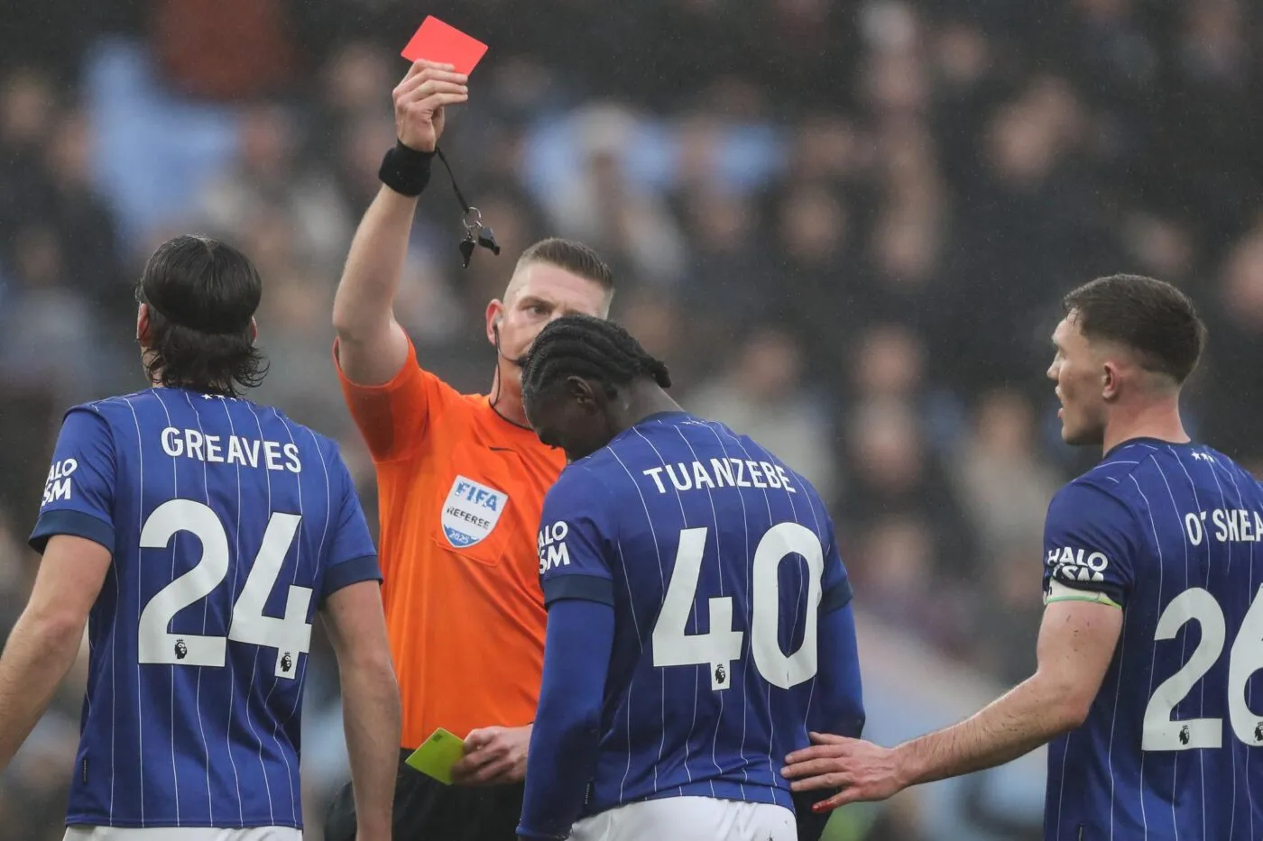 Mais au fait, pourquoi les cartons sont-ils rouge et jaune ?