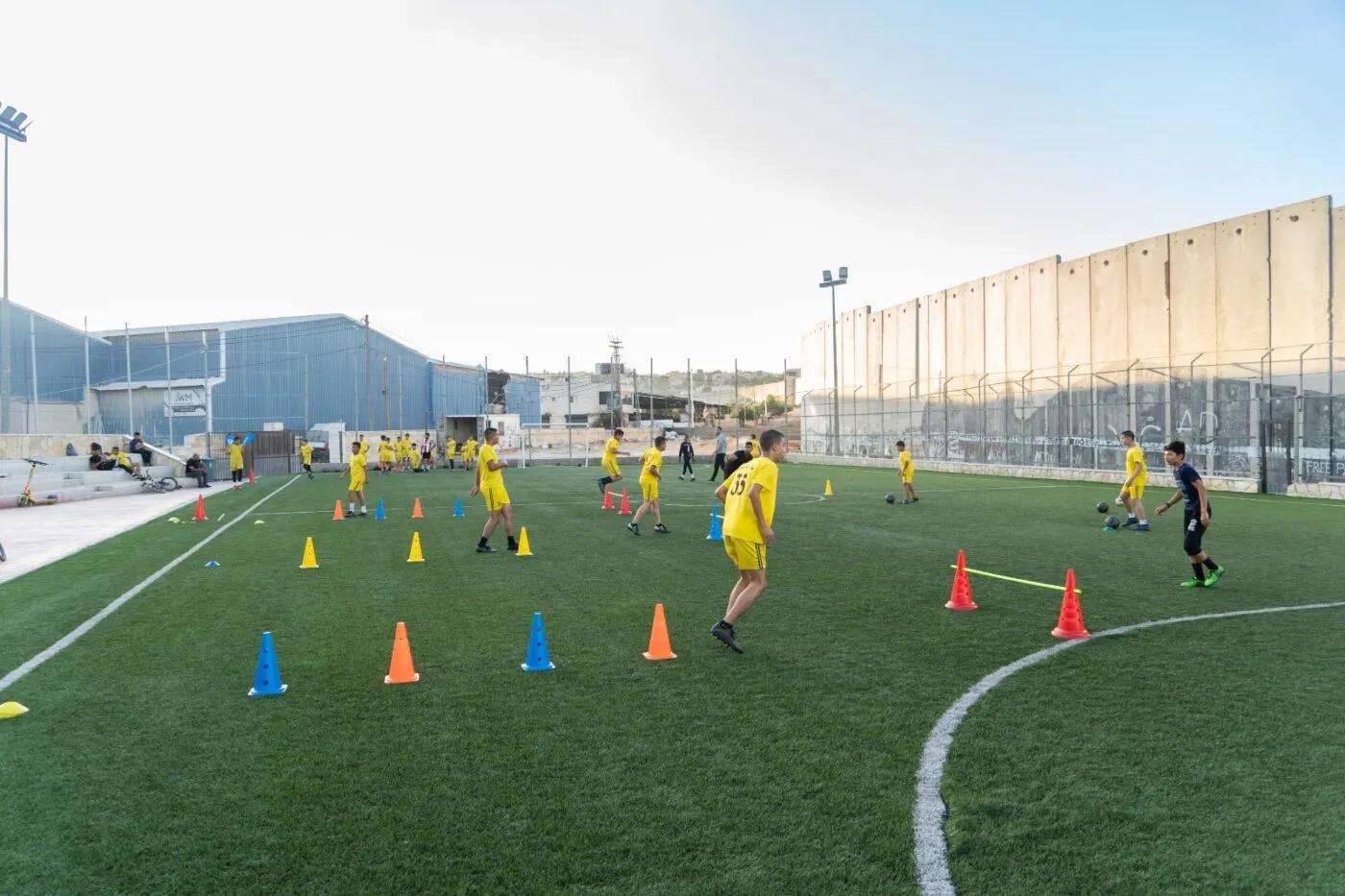 Un terrain de foot d’un camp de réfugiés palestiniens sauvé de la démolition