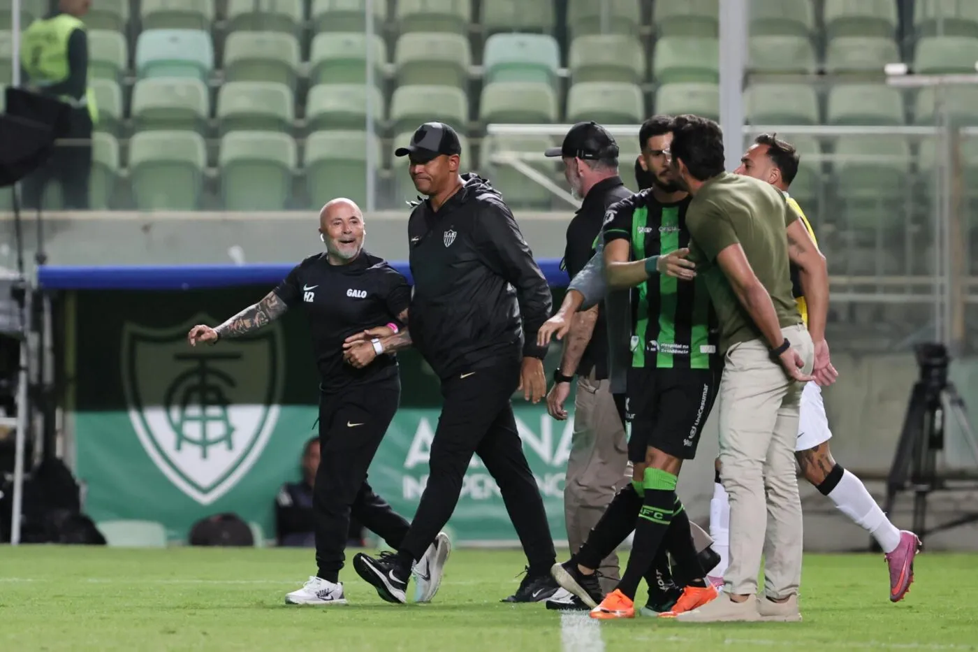 Traité de nain, un ancien de l’OM déclenche une bagarre