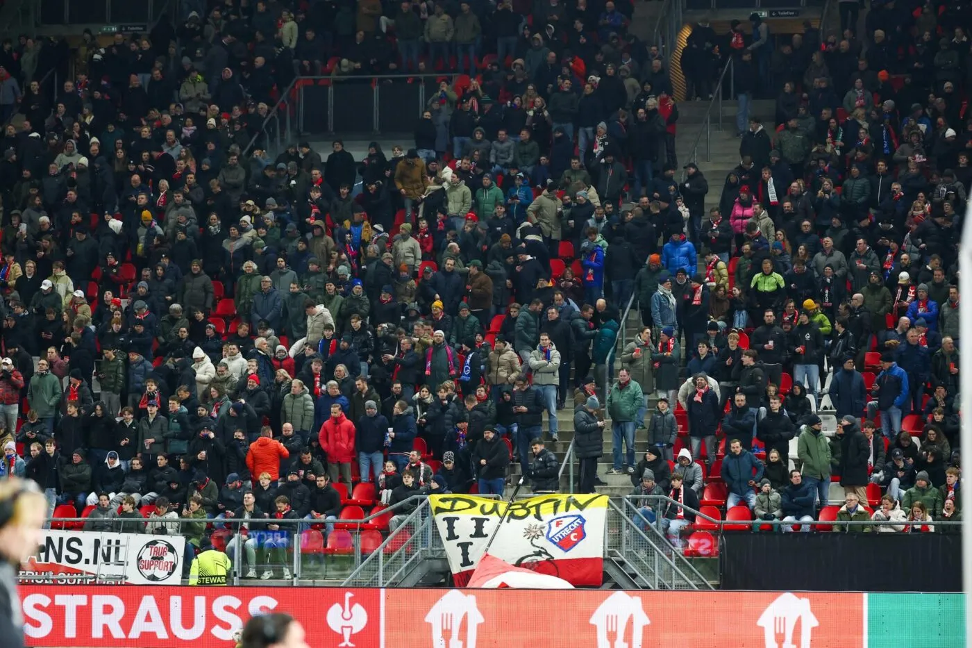 Pourquoi le match Utrecht-Genk s’est terminé juste avant minuit