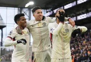 Chelsea maître de Londres, Villa suit le rythme