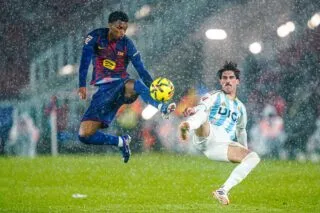 Les tribunes du Camp Nou inondées pendant le match face à Oviedo