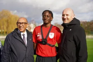 Le port de caméras sur les arbitres dans le football amateur pourrait être généralisé