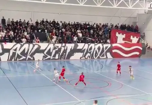 Quand des ultras mettent le feu à un match de U11 en Autriche
