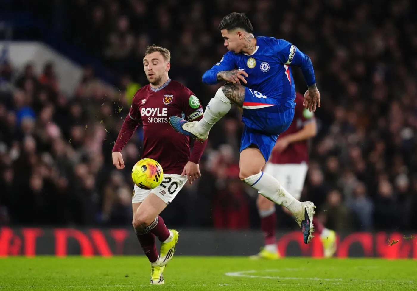 Chelsea mené de deux buts, mais Liam Rosenior toujours invaincu !