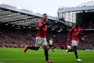 Manchester United arrache la victoire contre Fulham et poursuit sa folle remontée