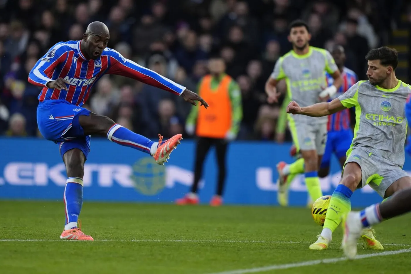 Pourquoi le transfert de Jean-Philippe Mateta à l’AC Milan a été annulé