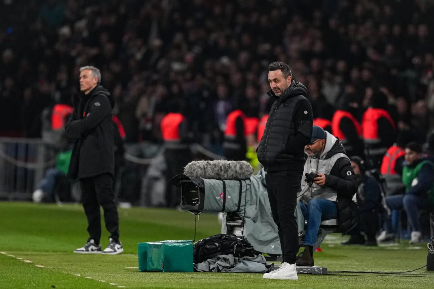 Roberto De Zerbi demande de nouveau pardon aux supporters après la déroute historique de l'OM face au PSG