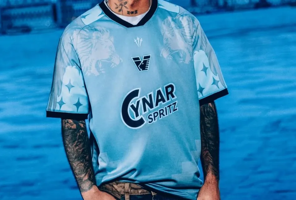 Nouveau maillot du Venezia FC : ce n&rsquo;est toujours pas jojo mais c&rsquo;est mieux…