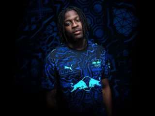 Eteignez-tout, le RB Leipzig vient de sortir le maillot le plus dingue de l'année