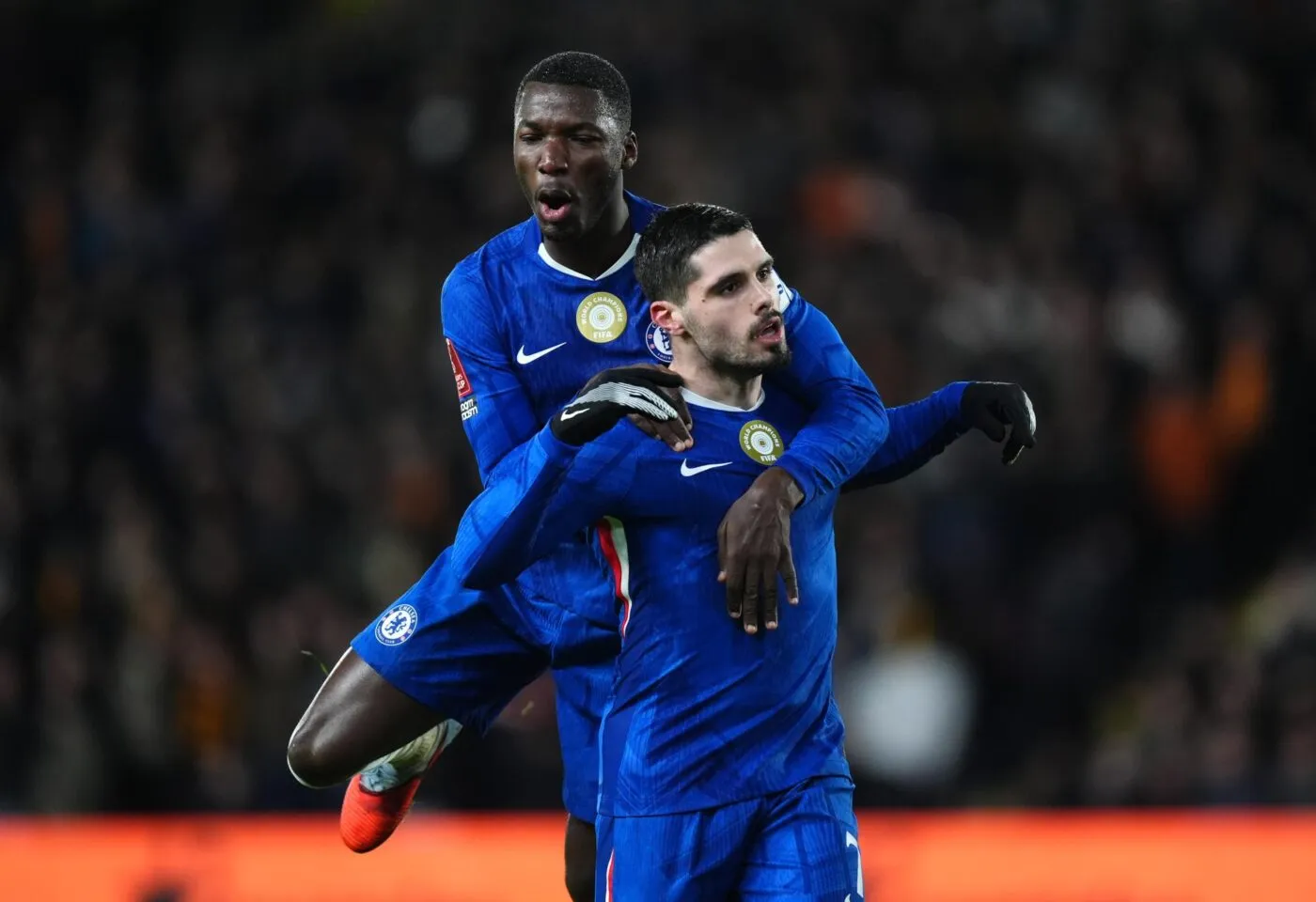 Pedro Neto et Chelsea croquent Hull City