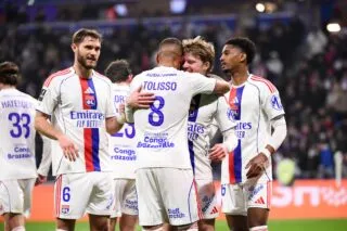 Lyon s'offre un treizième succès consécutif face à Nice et consolide sa troisième place