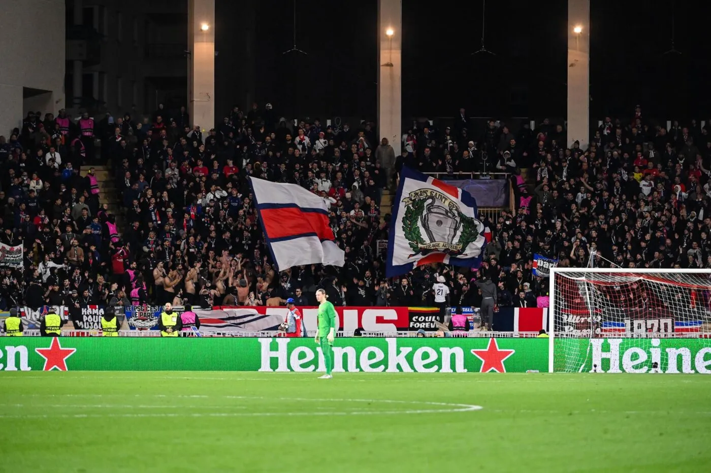 Des ultras du PSG auraient interpellé une députée RN à Toulon