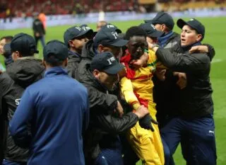 Des peines de prison de trois mois à un an pour les supporters sénégalais accusés de violence pendant la finale de la CAN