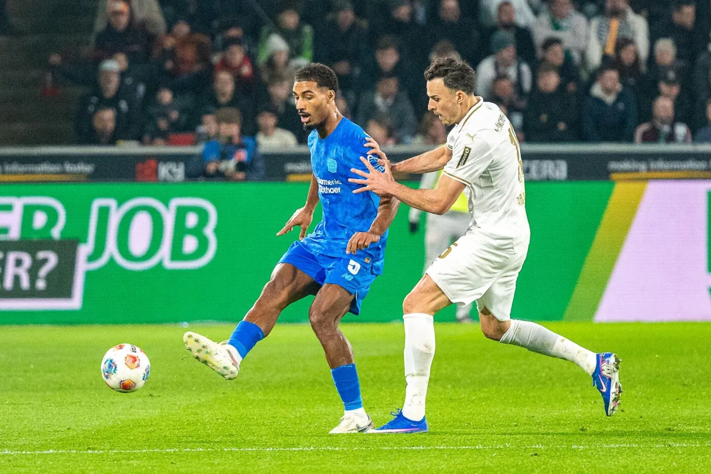 Mauvaise nouvelle confirmée pour Loïc Badé, blessé à l’ischio