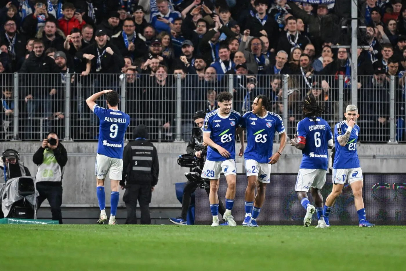 Strasbourg s'impose en patron face à Lyon