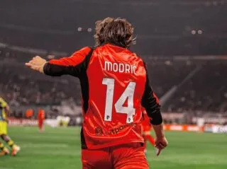 Pourquoi le Milan AC a joué avec le maillot du Stade Rennais