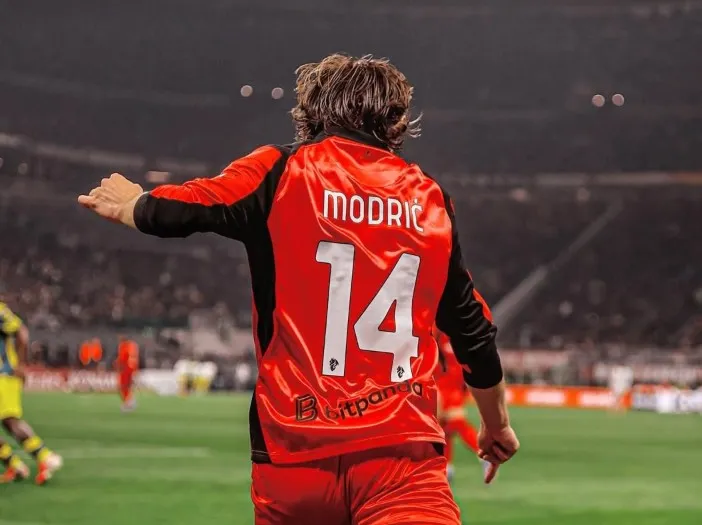 Pourquoi le Milan AC a joué avec le maillot du Stade Rennais