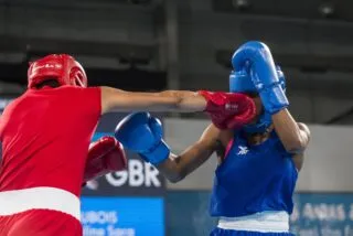 Des parents se ridiculisent en se battant pendant un match de U14