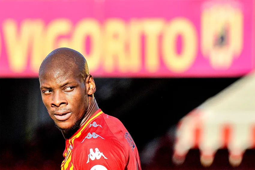 Bryan Dabo : «<span style="font-size:50%">&nbsp;</span>Dans le football, le racisme n'est pas combattu<span style="font-size:50%">&nbsp;</span>»