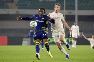 Sur le gong, le Napoli s'offre trois points face au Hellas