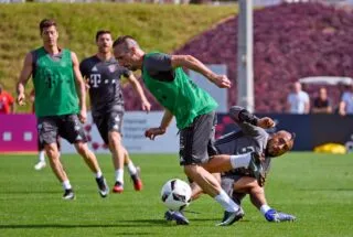 Pour Arturo Vidal, Franck Ribéry est meilleur que Cristiano Ronaldo