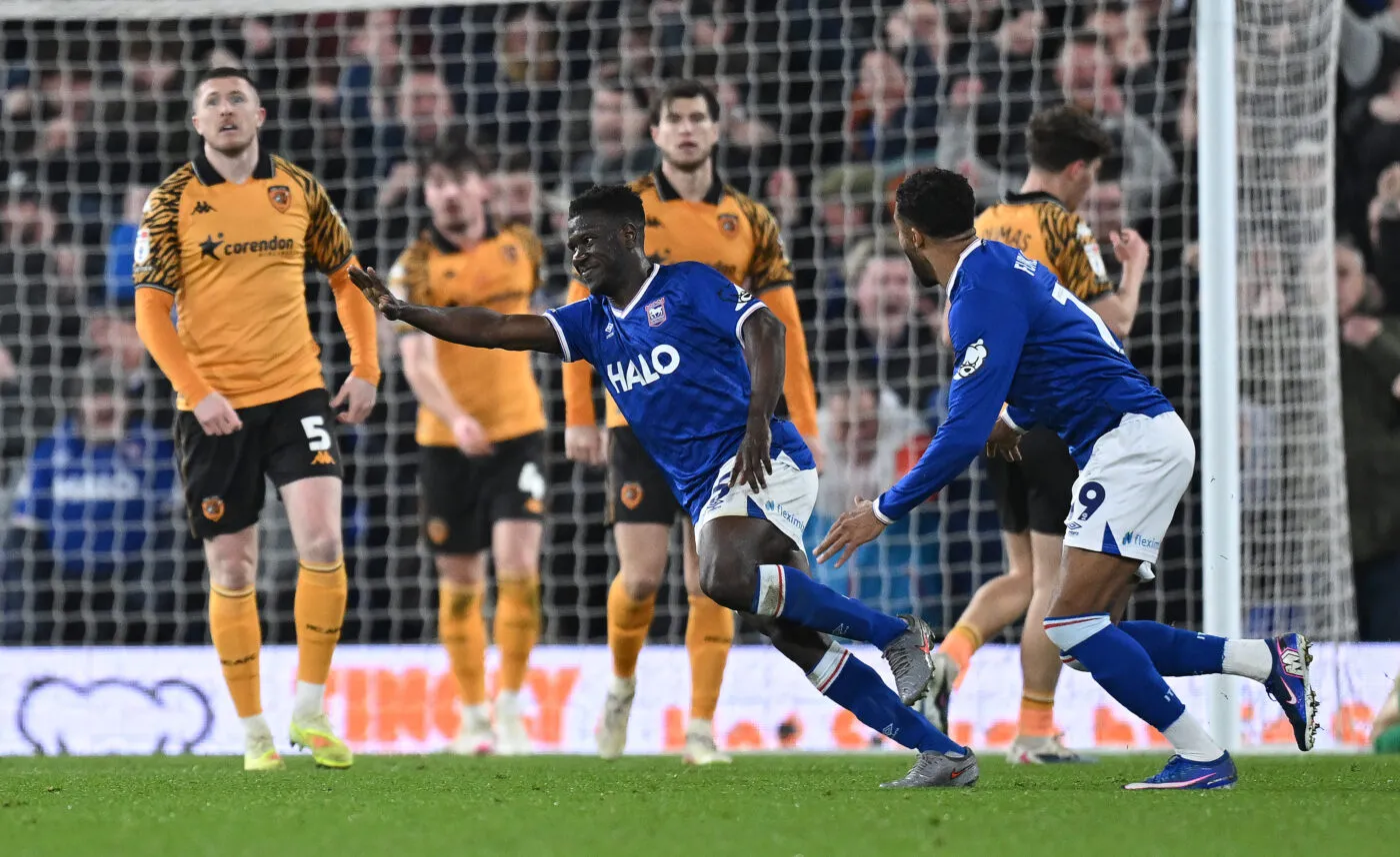 Un ancien de Ligue 1 casse la cage en Championship