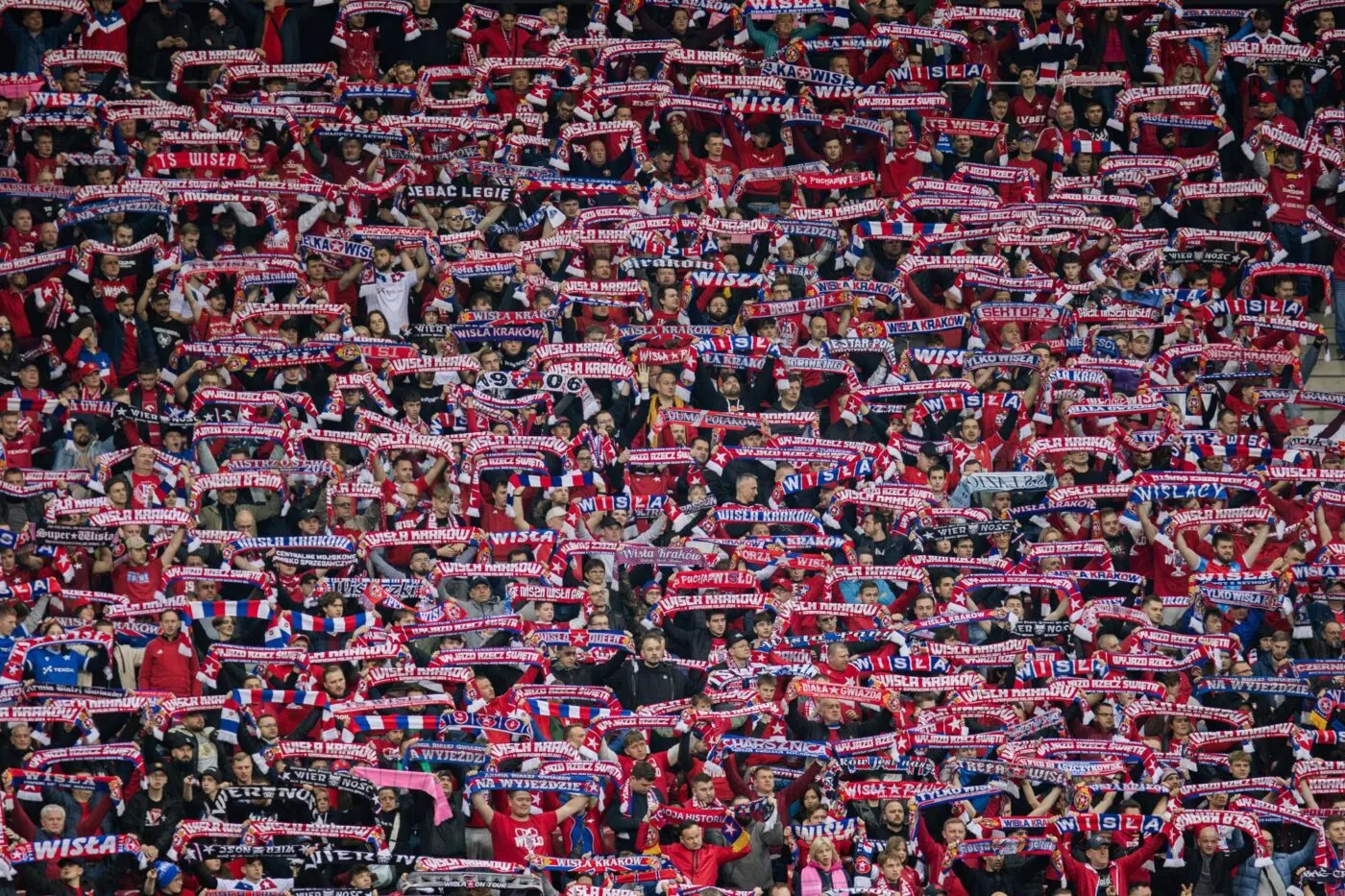 Un club polonais pourrait perdre la course au titre à cause de ses supporters
