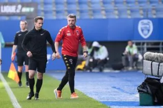 Le gros coup de gueule de Grégory Proment contre les arbitres lors de Troyes-Clermont