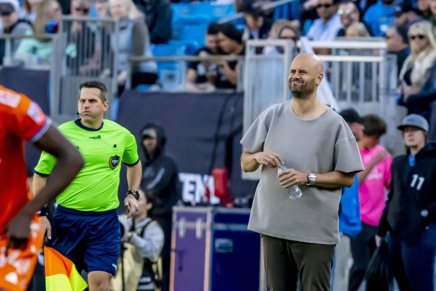 Suède : l&rsquo;entraîneur de Malmö se retrouve sans domicile fixe après une invasion d&rsquo;animaux à fourrure