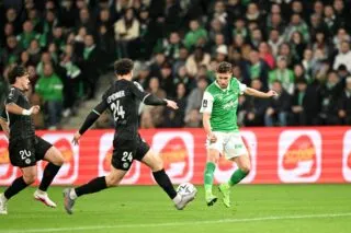 Saint-Etienne fait sauter le verrou du Red Star et continue de talonner Troyes