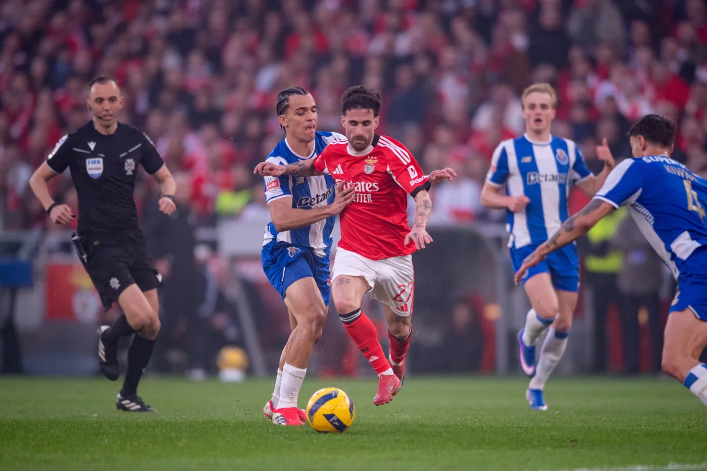 Benfica revient de nulle part pour arracher le nul contre Porto