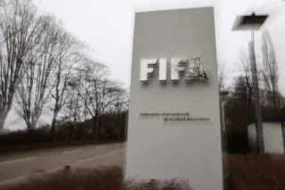 «La Coupe du monde est un événement trop gros pour être reporté» estime la FIFA