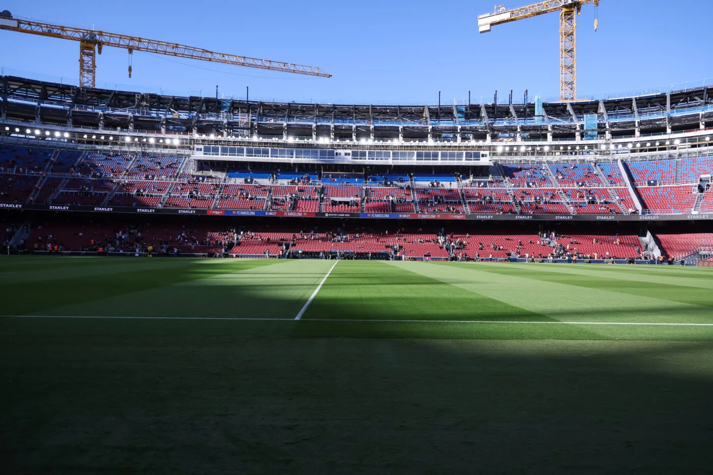 Le Camp Nou peut accueillir 63 000 personnes