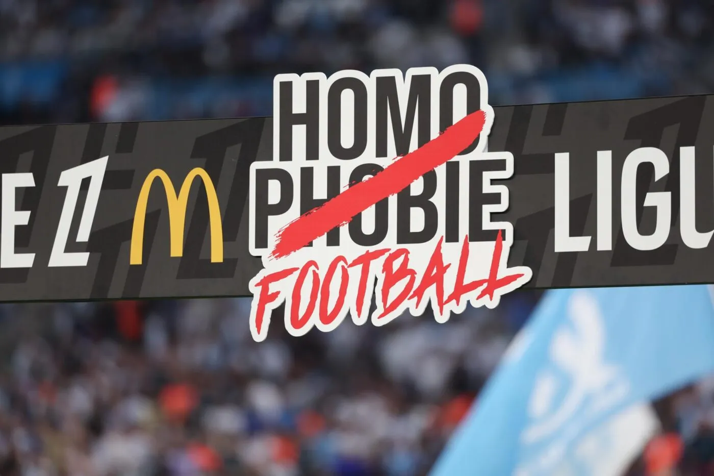 Levée de boucliers après la décision de la LFP d'abandonner les couleurs arc-en-ciel