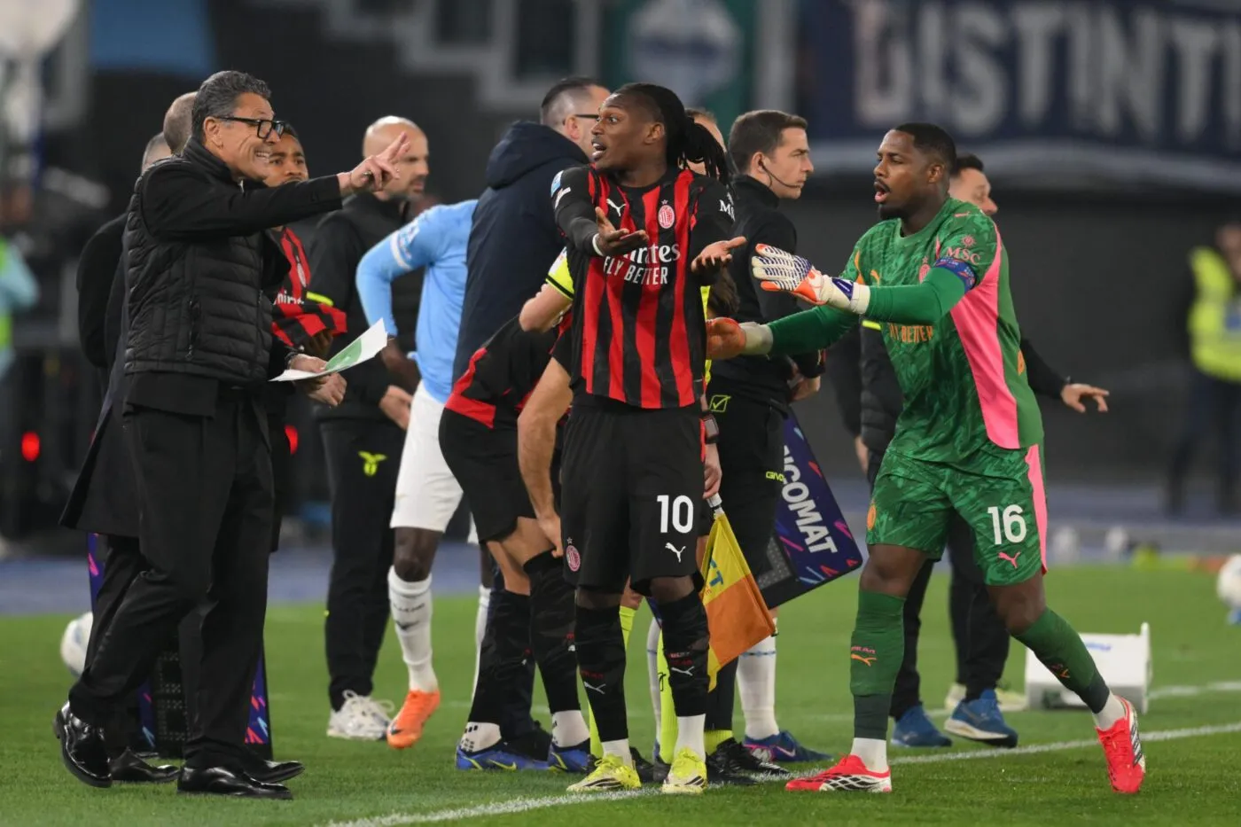 Quand Rafael Leão cite la Bible pour répondre aux critiques