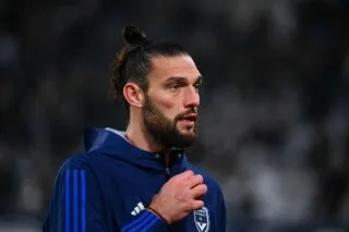 Andy Carroll remplace son propre entraîneur et devient coach d'un club londonien