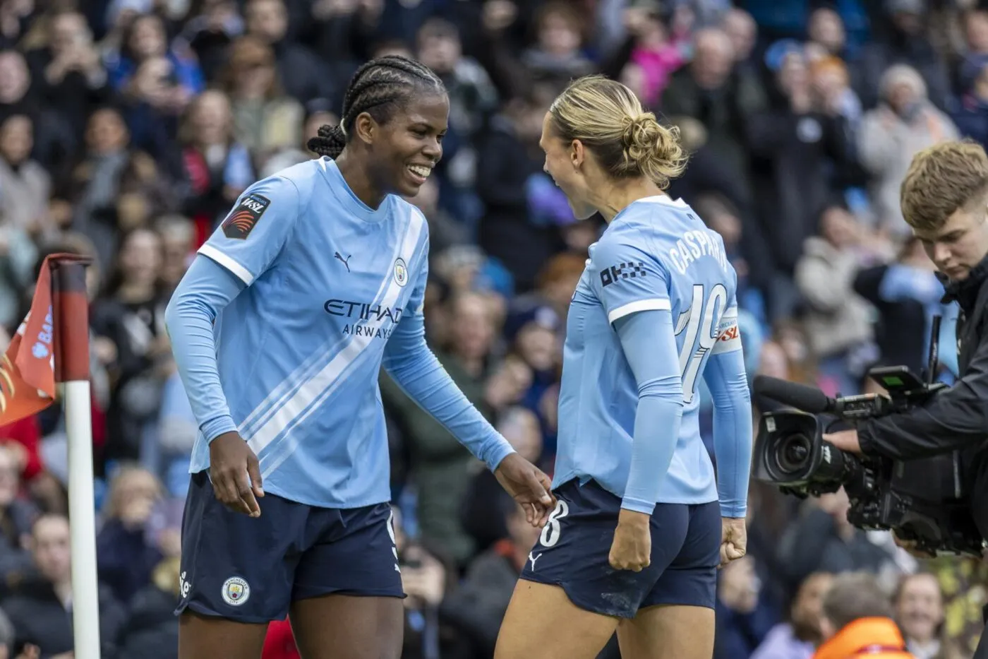 Manchester City sacré champion d'Angleterre après dix ans d'attente