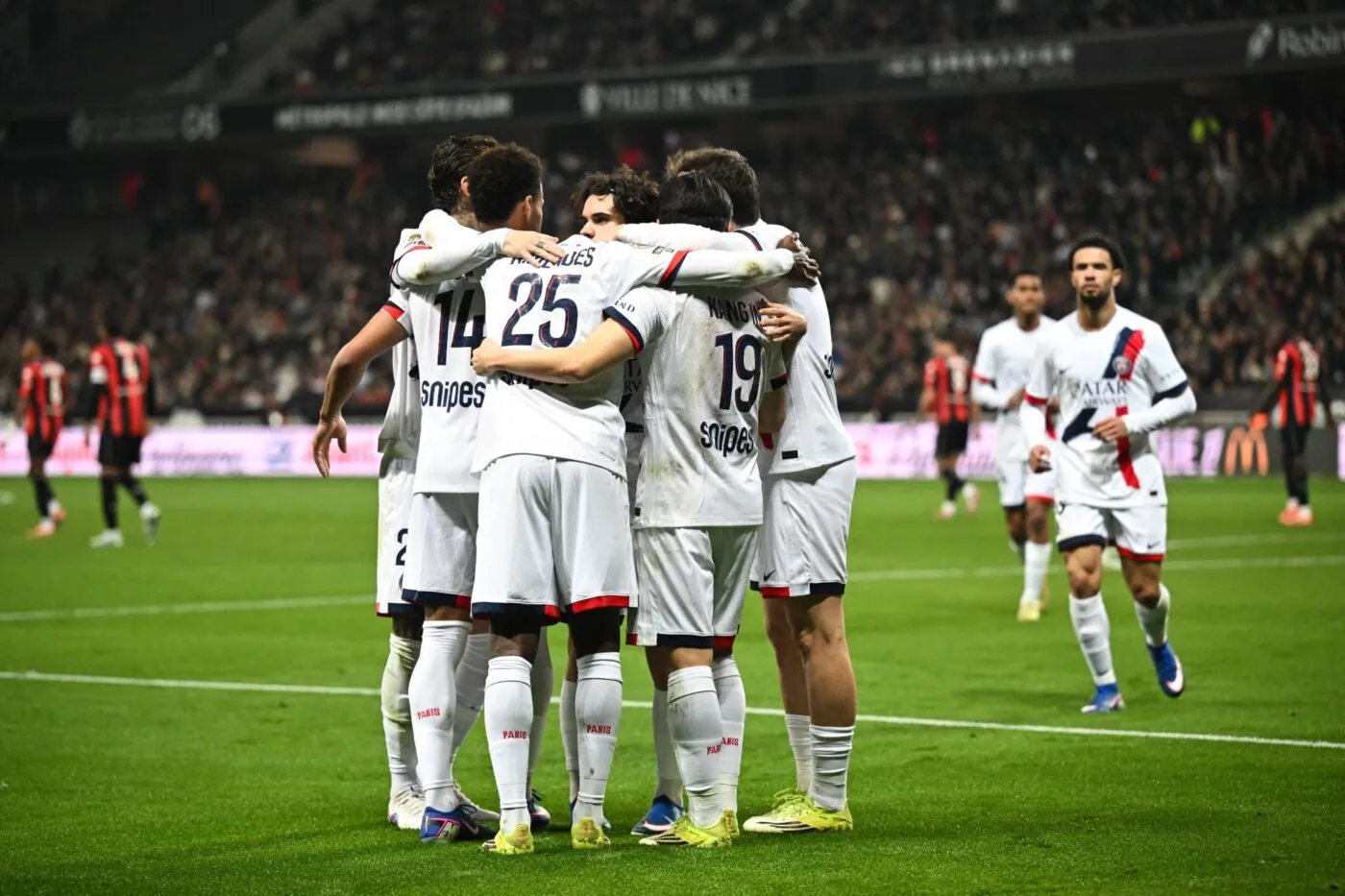 Le PSG punit Nice et récupère le fauteuil de leader
