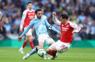 Manchester City dompte Arsenal et soulève la League Cup