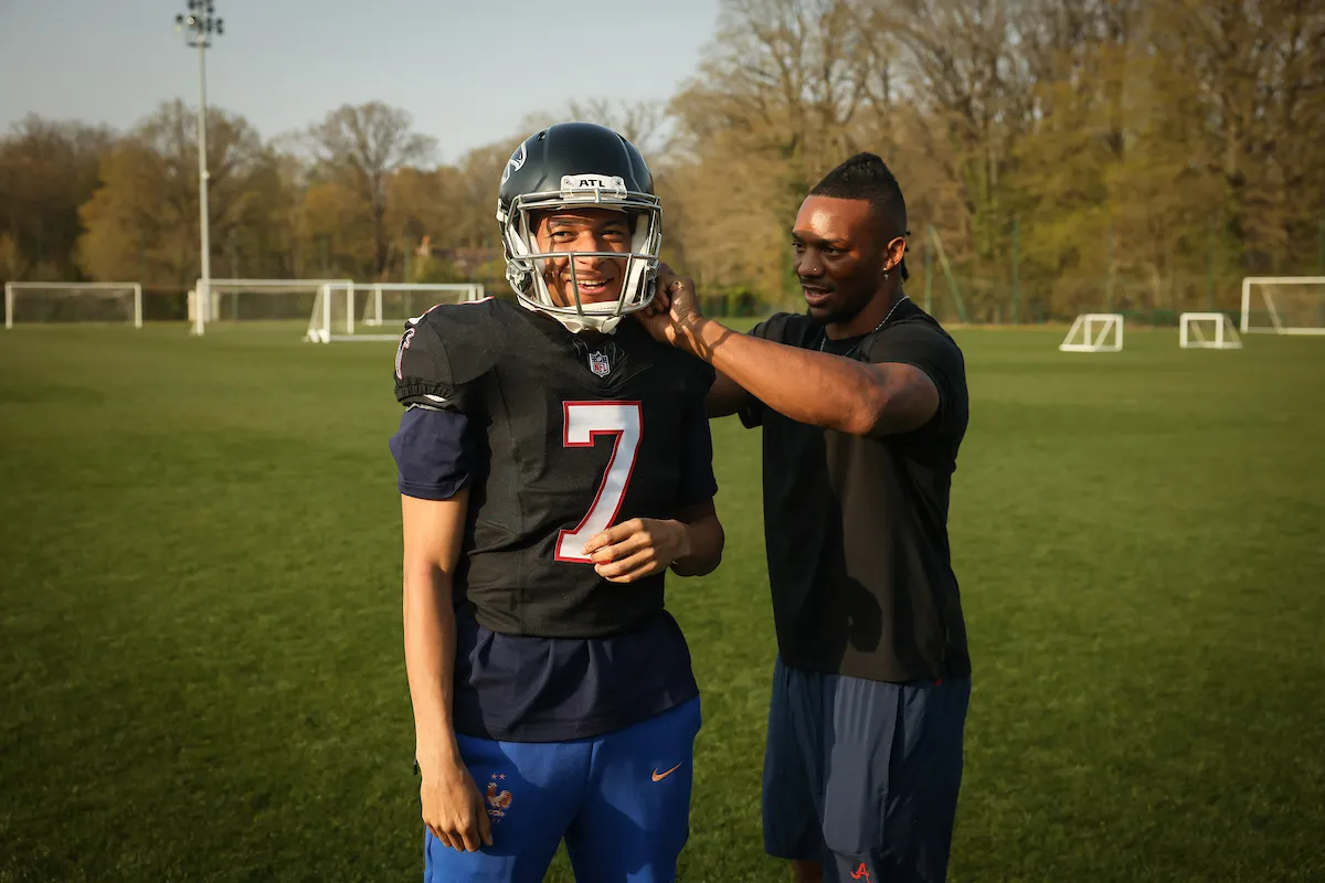 Les Bleus s’essayent au foot