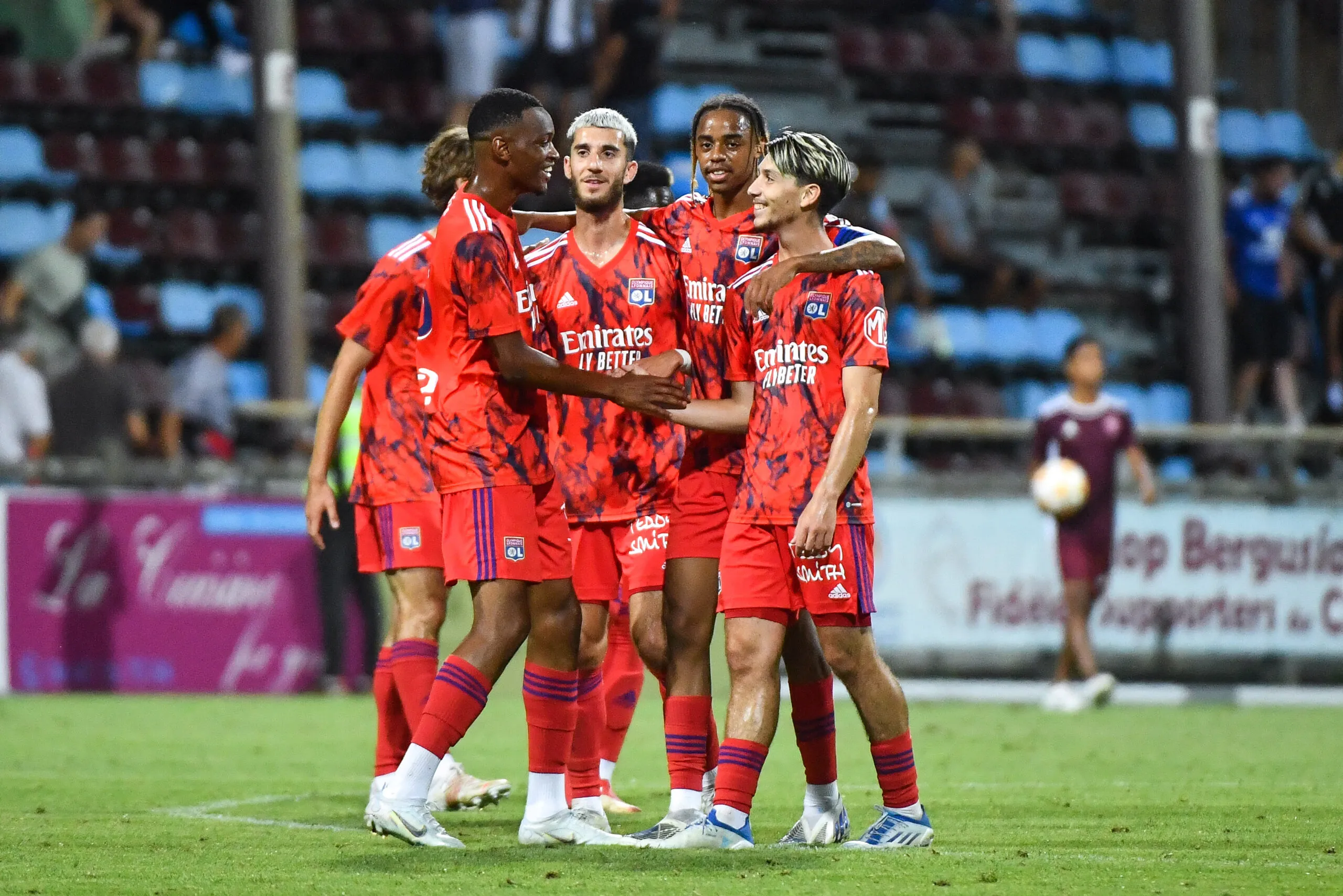 Les jeunes poussent.