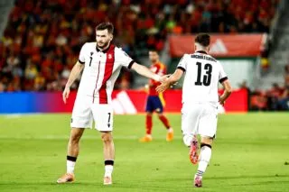 Khvicha Kvaratskhelia prend du galon