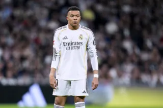 L’imbroglio autour du genou de Kylian Mbappé continue