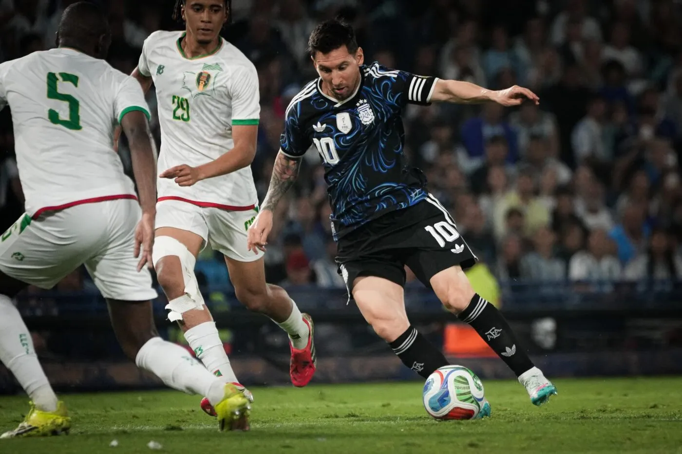 Malgré un but de Lefort, la Mauritanie s’incline face à des champions du monde peu inspirés