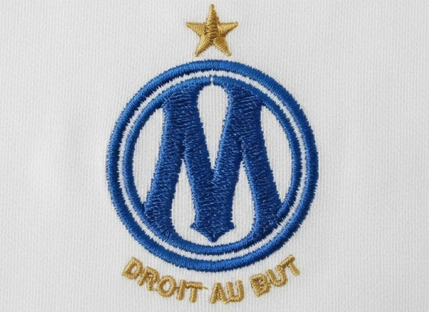 « On dirait un truc d&rsquo;IA… » : le nouveau logo de l&rsquo;OM divise les supporters