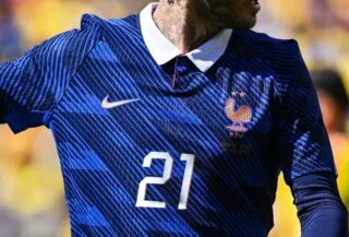 Y a-t-il vraiment un défaut sur les maillots de l'équipe de France ?