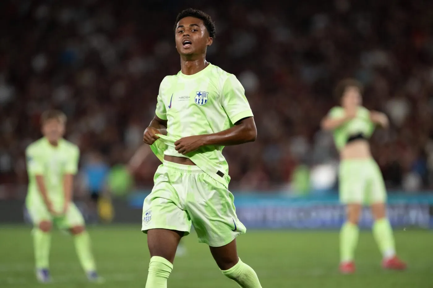 Le Barça prolonge un fils Kluivert