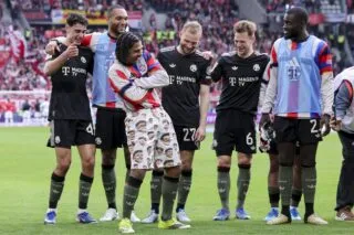 Le visage de Goretzka imprimé sur un short